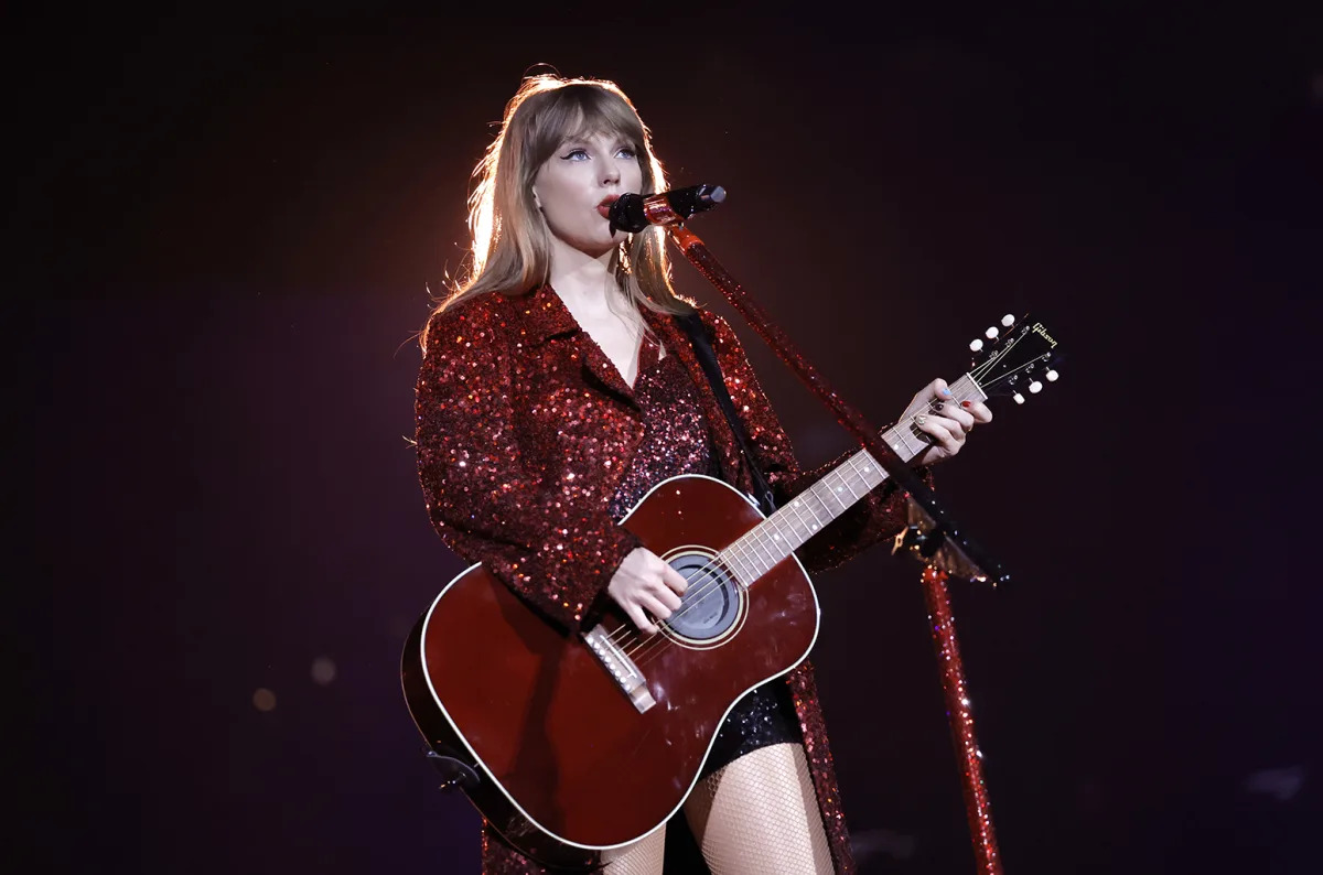 Taylor Swift's Emotional Moments and Triumphs in Detroit