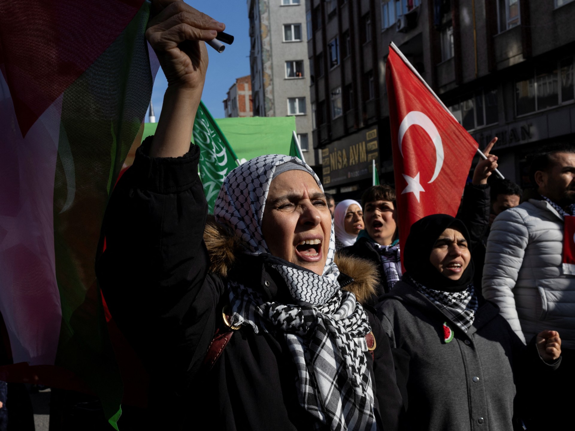 "100 Days of Conflict: Israel-Gaza War Update and Calls for Political Solution"