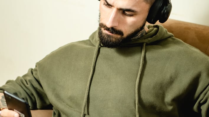 Featured image for "Delete These Android Apps Infected with VajraSpy Malware Now"