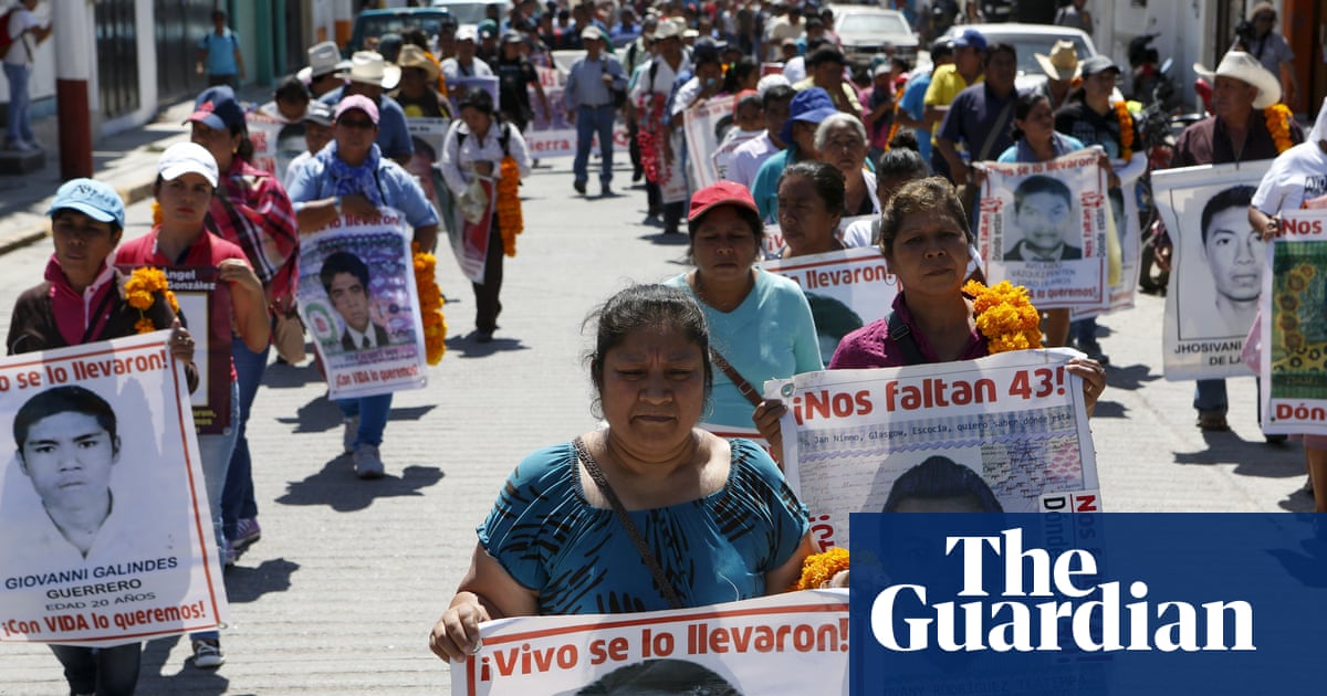 Featured image for "Mexican Detectives Vanish While Searching for Missing Students"