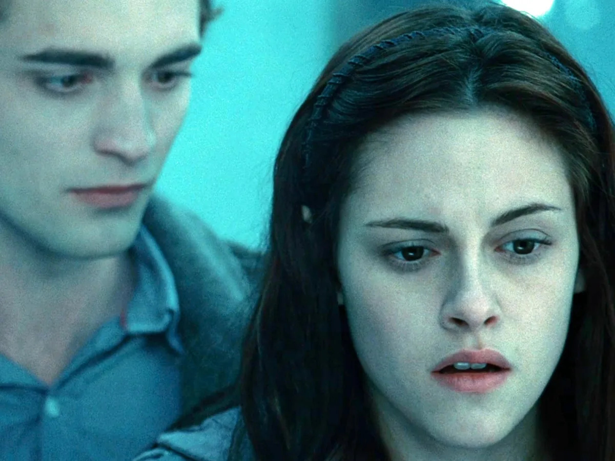 Featured image for "Kristen Stewart Reflects on 'Twilight' as a LGBTQ+ Film"