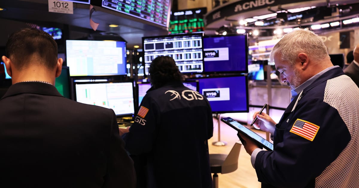 Featured image for Nasdaq Surges Past 20,000 Amid Big Tech Gains and Dividend Boosts