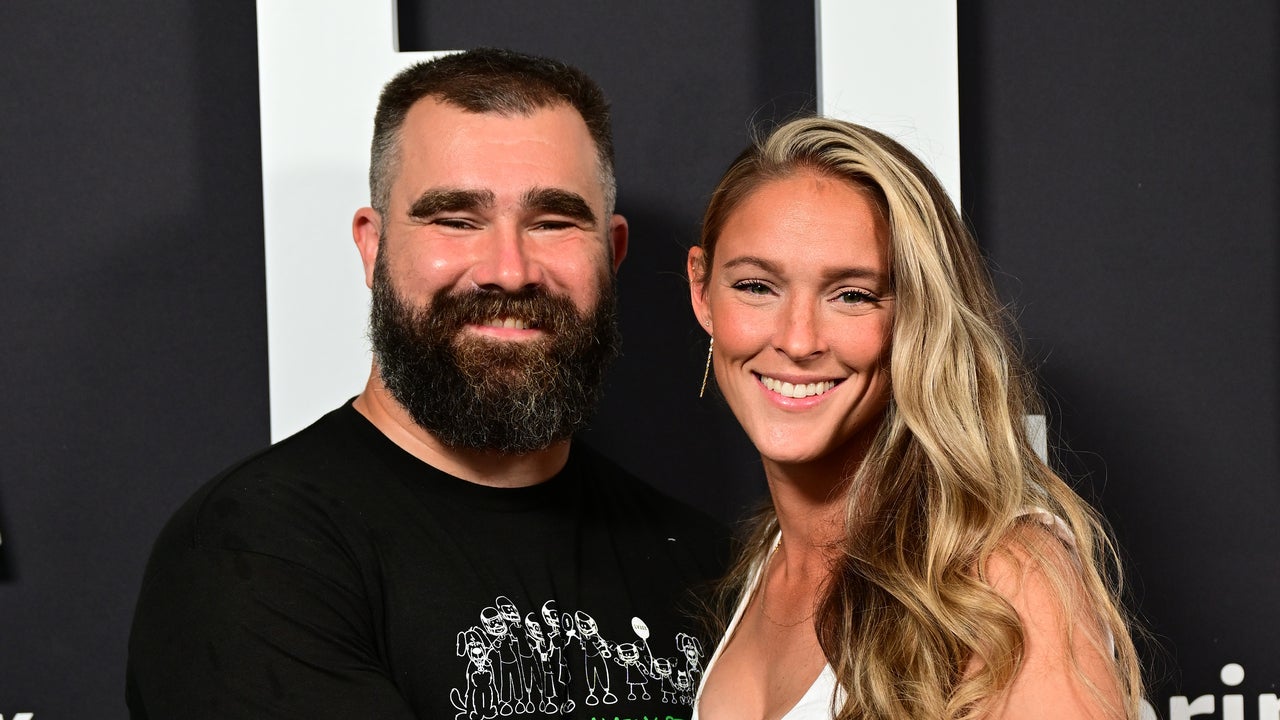 Featured image for Jason and Kylie Kelce Attend Taylor Swift's London Concert