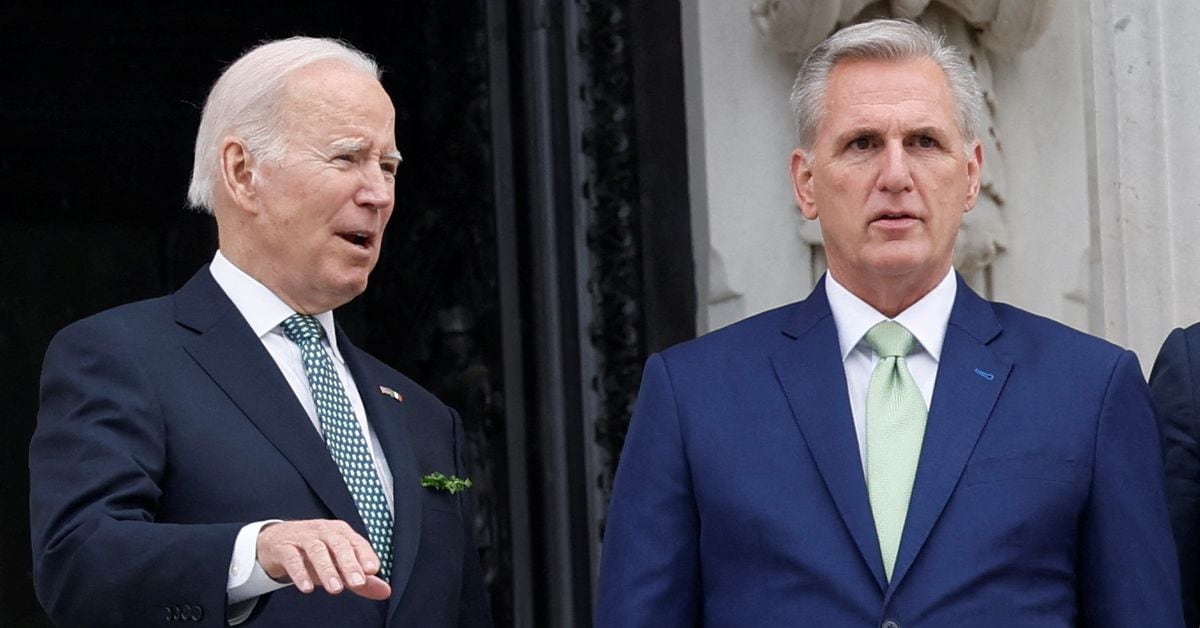 US leaders work to avoid debt default crisis.