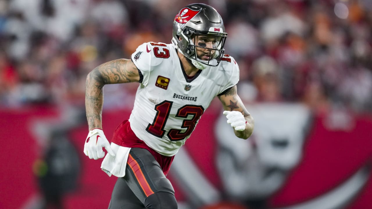 "2024 NFL Free Agency: Tracking Signings, Top Player Landing Spots, and Roster Needs"