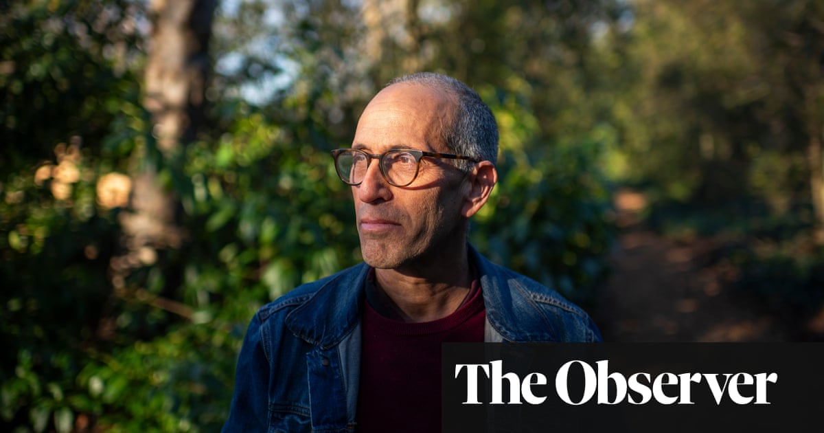 Featured image for "Unraveling the Mystery of Animal Communication: Insights from Zoologist Arik Kershenbaum"