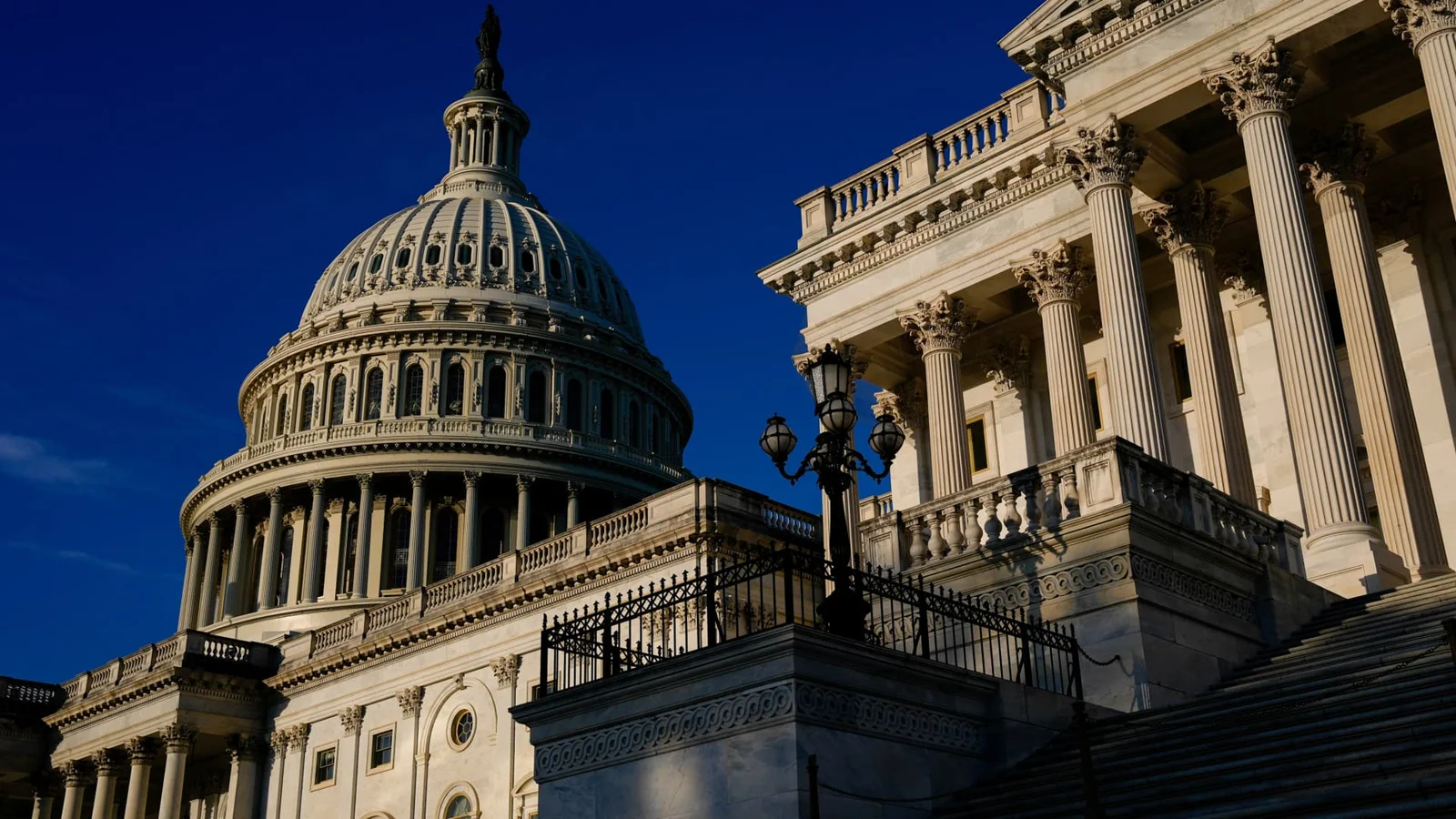 Congress Faces Deadlock as Government Shutdown Continues
