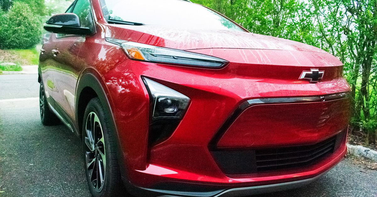 Featured image for "Remaining EVs Eligible for Full $7,500 US Tax Credit Dwindle to a Select Few"