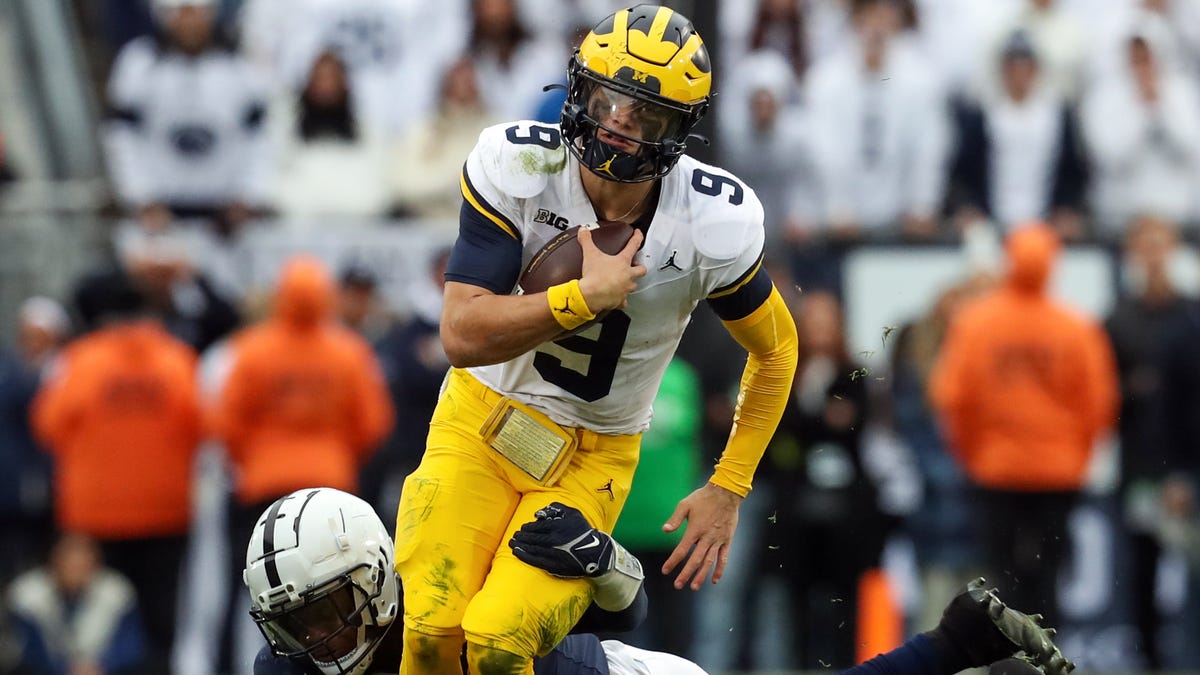 "Michigan's Dominance and Penn State's Missed Opportunities in College Football Clash"