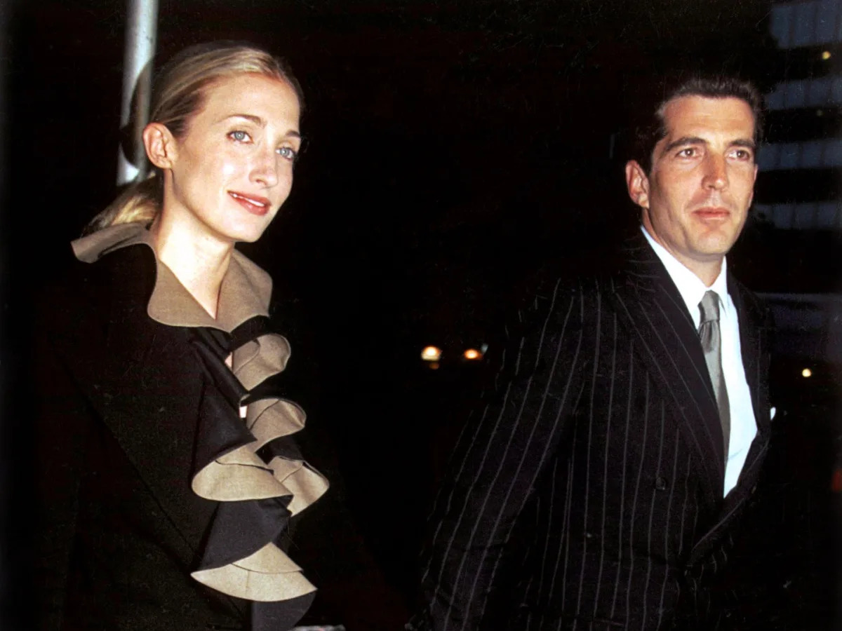 Featured image for The Kennedy Family Member's Blunt Pep Talk to Carolyn Bessette Before Wedding to JFK Jr