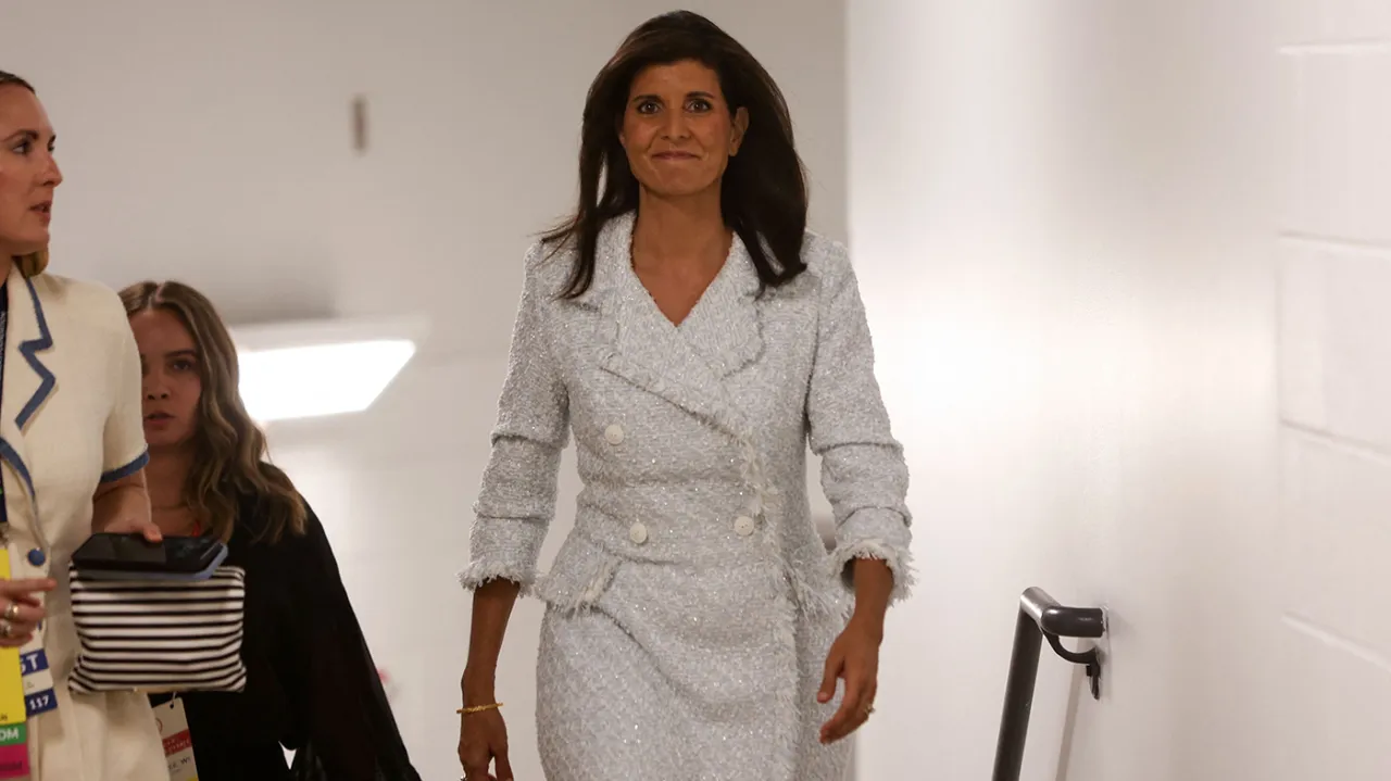 Haley's Iowa Surge: Trump Pollster's Warning