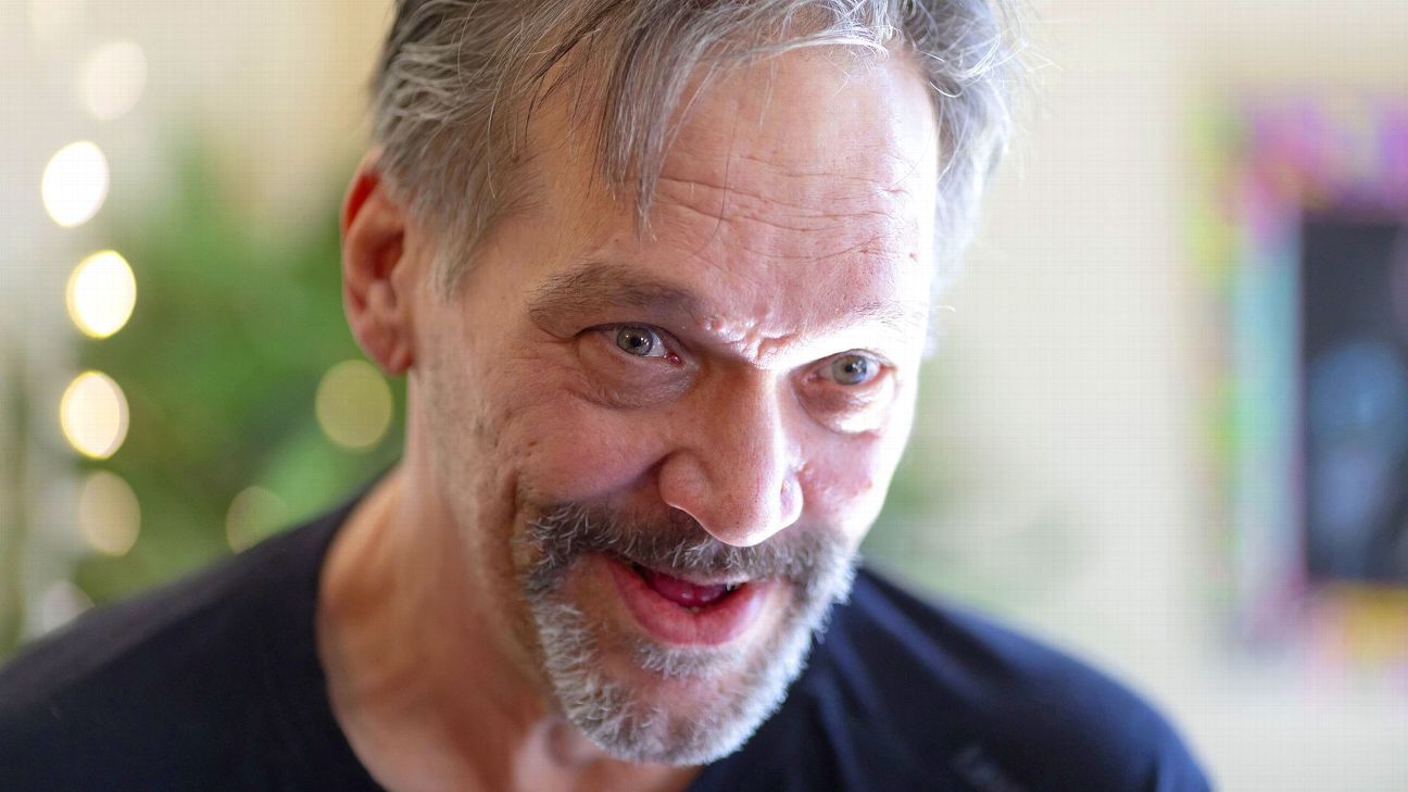 "NFL Legend Steve McMichael Recovers from Staph Infection and Blood Transfusion"