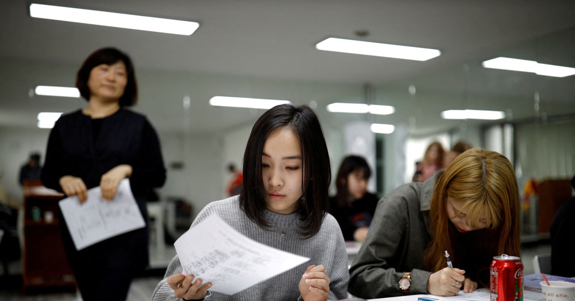 Featured image for "The Multilingual Mind: Insights from Polyglot Studies"