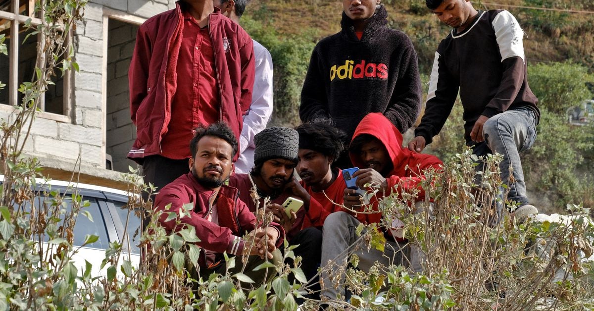 Featured image for Delays and setbacks plague Indian tunnel rescue mission