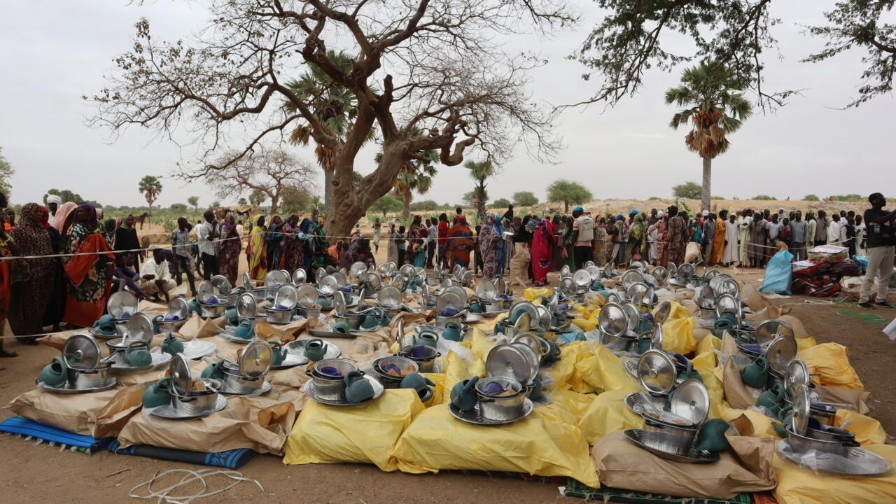 Featured image for Sudan crisis reaches breaking point as 100,000 flee and airstrikes continue.