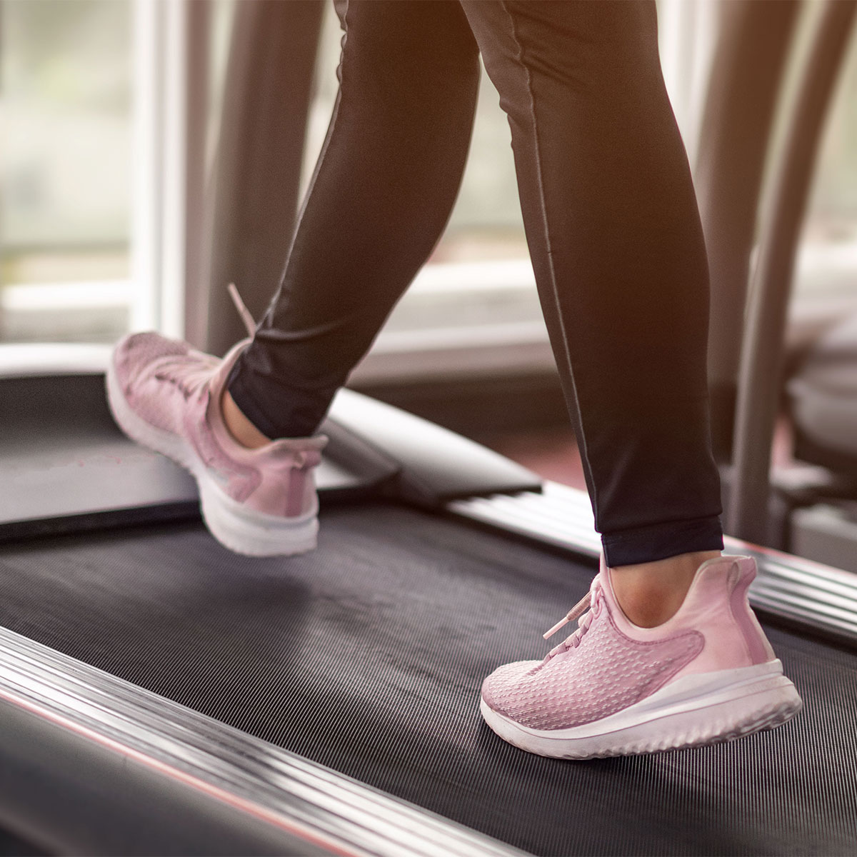 "Walk Your Way to a Healthier Body and Mind: Expert Tips and Benefits"