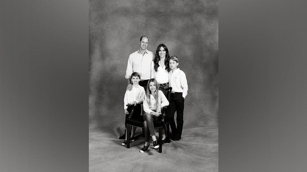 Royal Family Christmas Cards: A Glimpse into the Festive Portraits of Prince William, Kate Middleton, and More!
