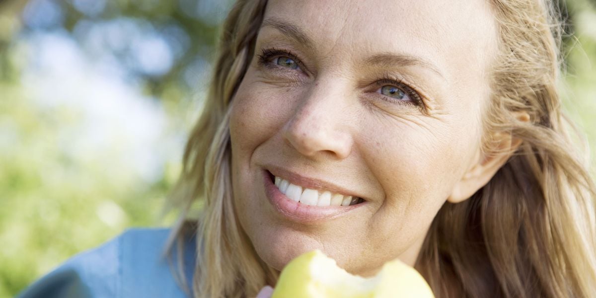 Featured image for "Top 5 Age-Defying Superfoods Recommended by Health Experts for Radiant Skin"