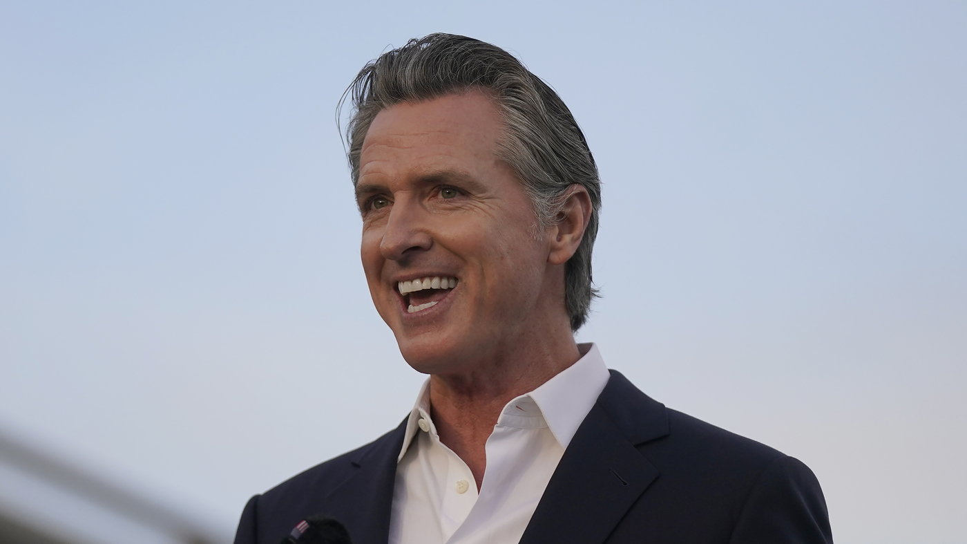 "Newsom and DeSantis Face Off: A Clash of Political Ambitions"