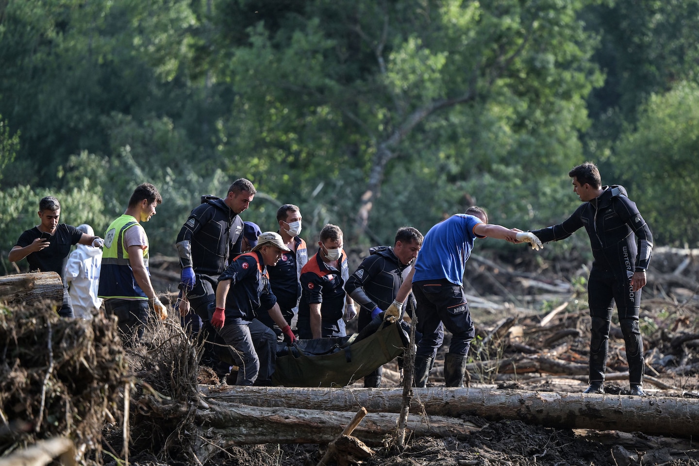 "Deadly Floods Ravage Greece, Turkey, and Bulgaria: 15 Lives Lost"