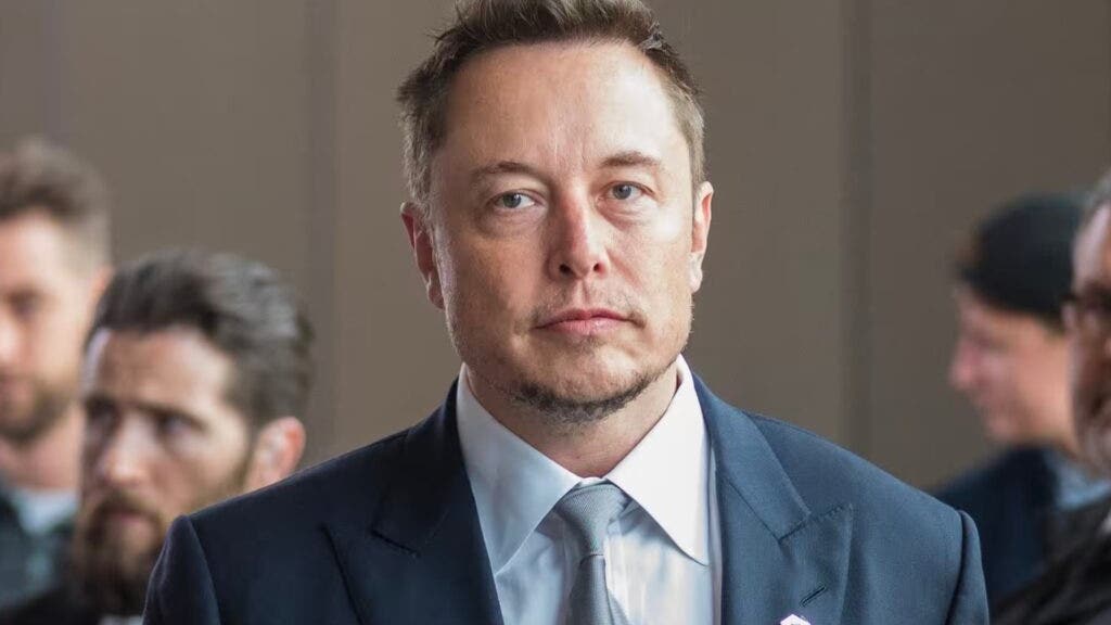 Featured image for "Elon Musk's Criticism of 'Fauci Fan Club' Resurfaces Amid Bird Flu Outbreak in Cats, Cows, and Humans"