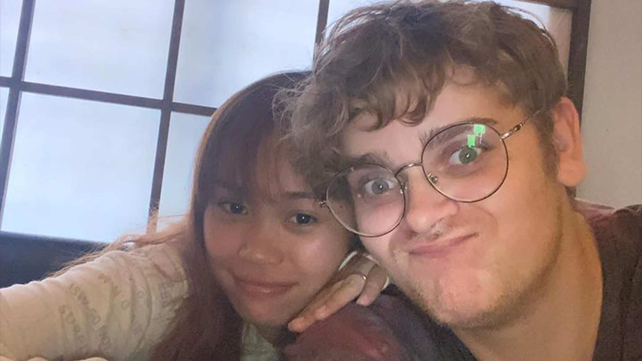 Featured image for '90 Day Fiancé' Stars' Colon Cancer Fundraiser Shut Down Amid Doubts