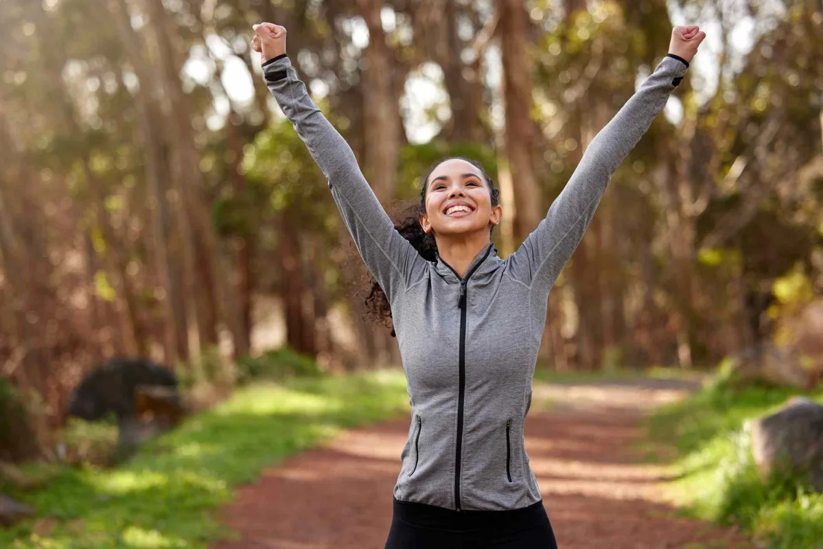 "Experts Reveal 7 Essential Health Practices (And 4 to Avoid) for Optimal Well-being"