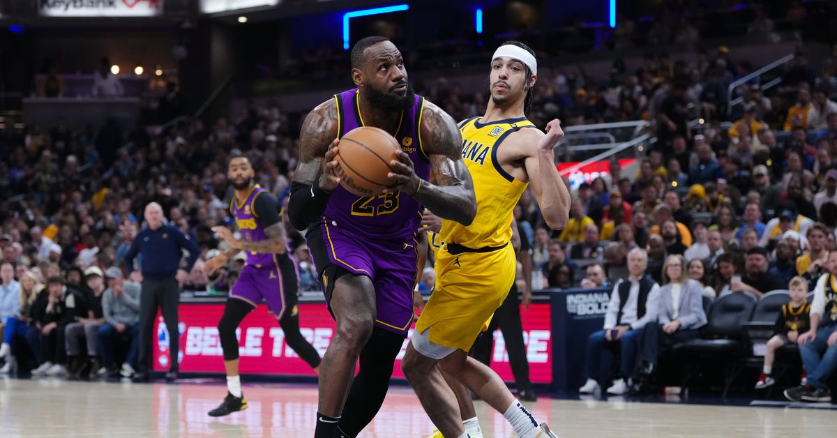 "LeBron James frustrated as Lakers' win streak ends with loss to Pacers"