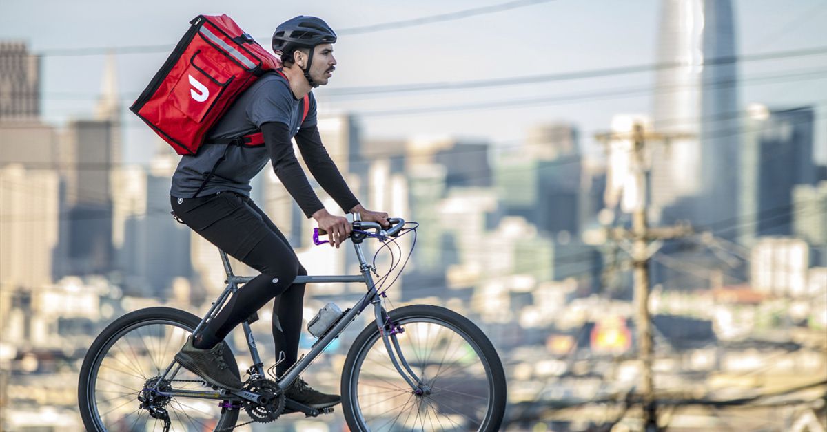 Featured image for NYC Food Delivery Gig Workers to Receive Minimum Wage Boost