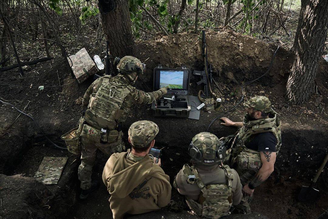 Featured image for Ukrainian Mines Decimate Russian Tanks in Kursk