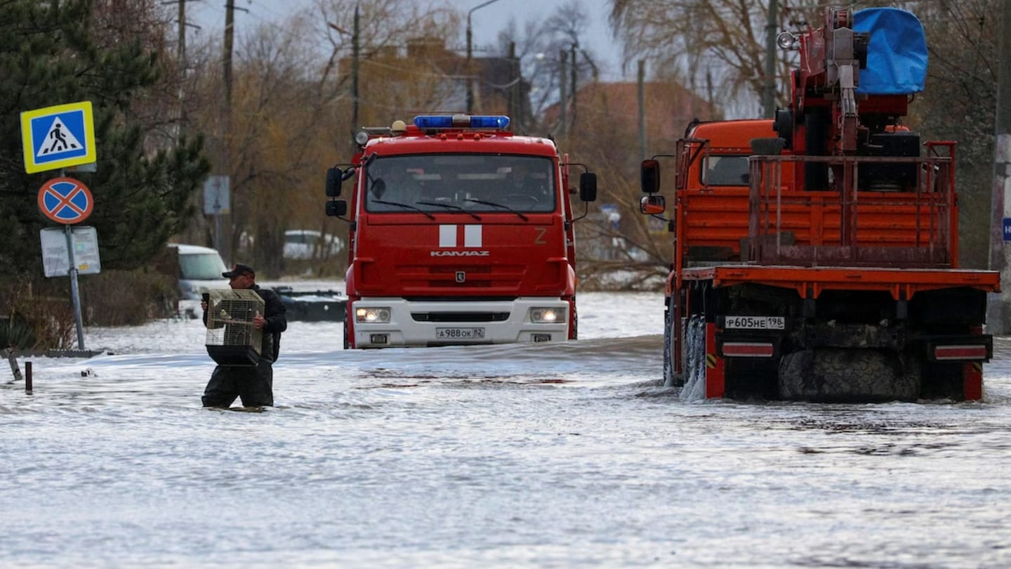 "Devastating Storm Ravages Black Sea Region, Leaving Destruction and Death in its Wake"