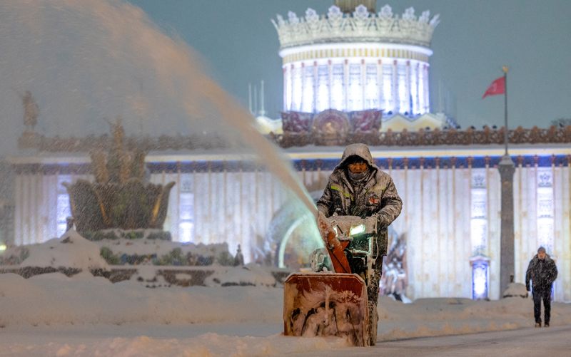 Extreme Winter: Record Snowfall and Bone-Chilling Temperatures Grip Russia