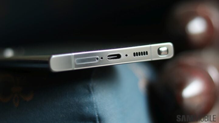 "Galaxy S24 Ultra: Leaked Photos Reveal Game-Changing Upgrades"