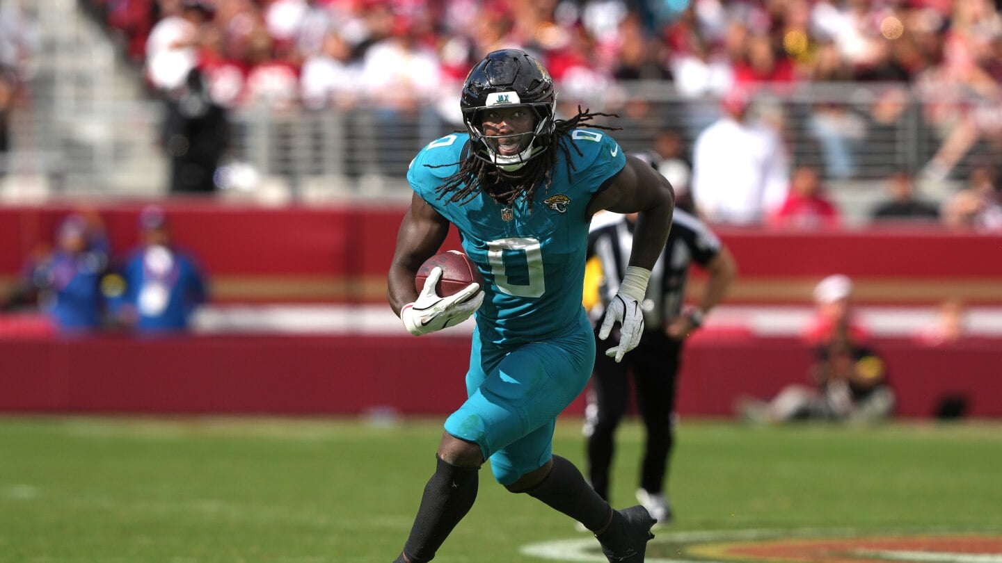 Featured image for Jaguars' 99-yard pick-six and Mahomes' costly mistake lead to Chiefs' defeat