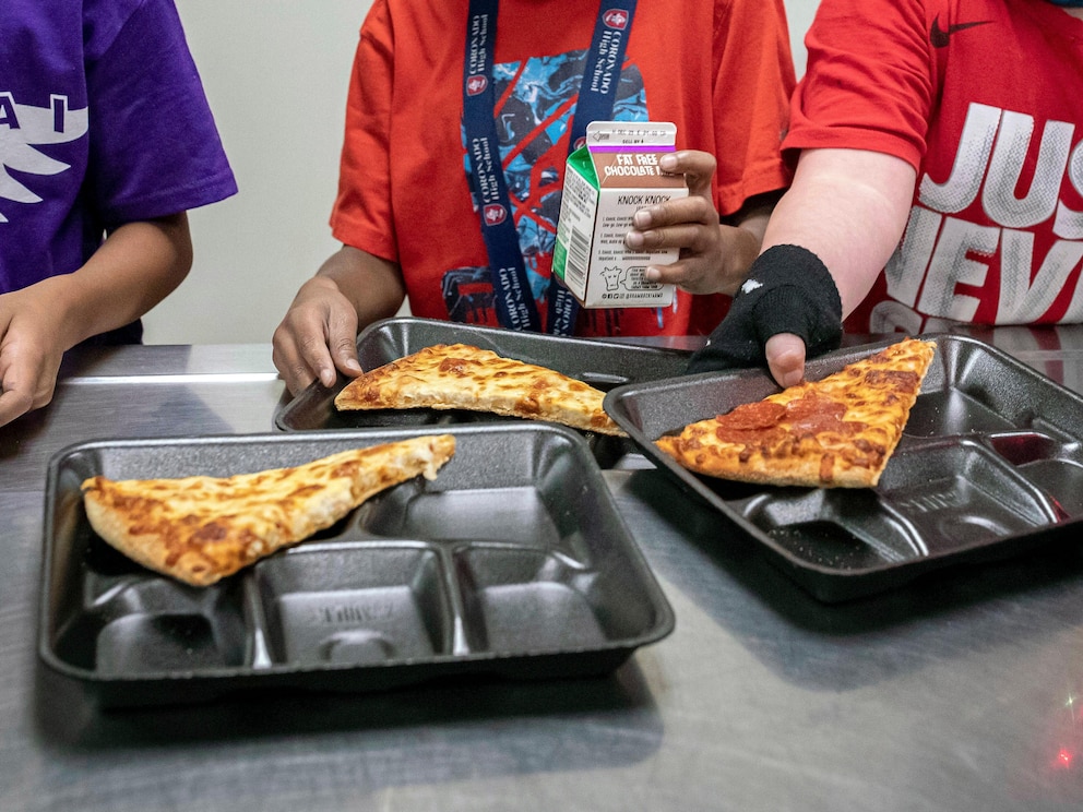 Featured image for "Expanded US Program Increases Eligibility for Free School Meals, Benefiting More Students"