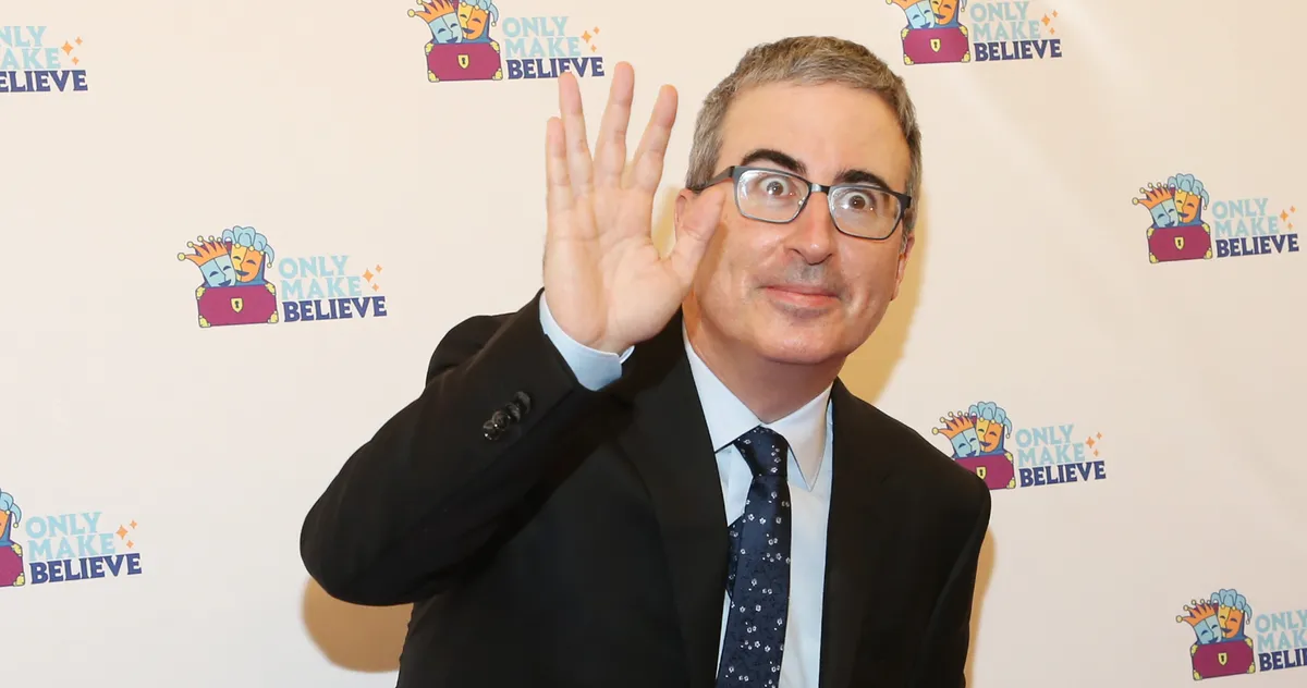 "John Oliver's Image Takes Center Stage in Reddit Protests and Alternatives Emerge"