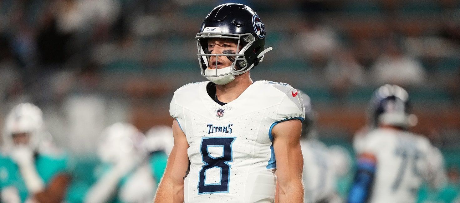 Featured image for Fantasy Football Week 14: Key Stats, Start/Sit Tips, and Lineup Decisions