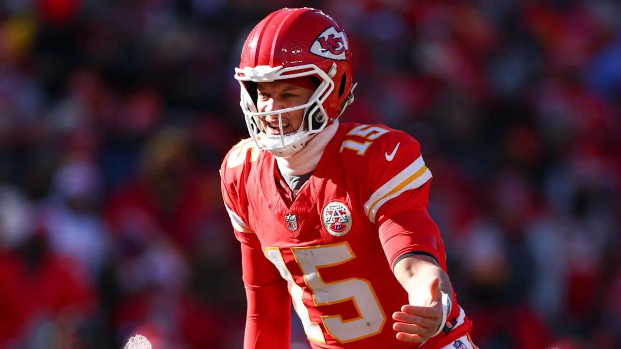 Chiefs unlock $43M cap space by restructuring Mahomes deal