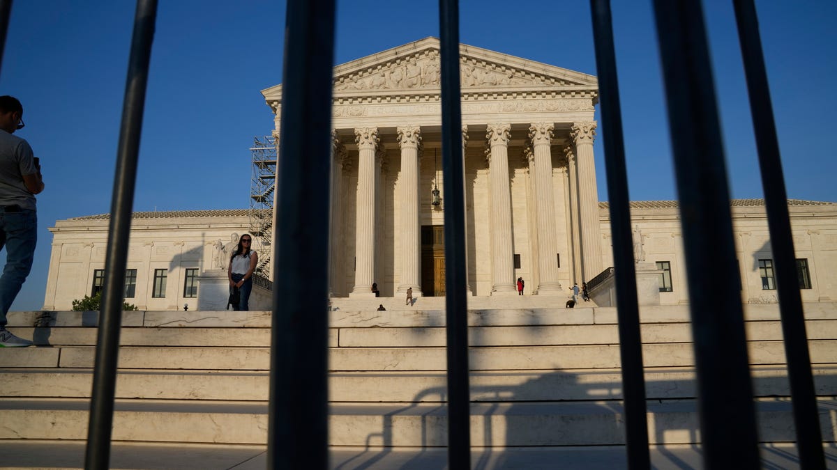 Uncovering Clarence Thomas' Ethical Controversies