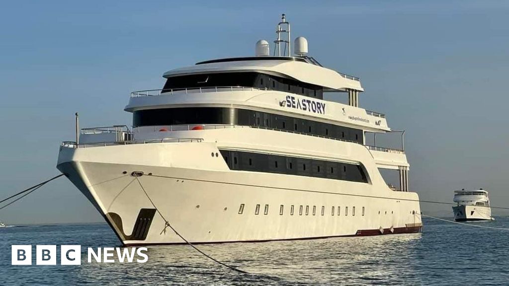 Rescue Efforts Underway as Tourist Boat Sinks in Egypt's Red Sea