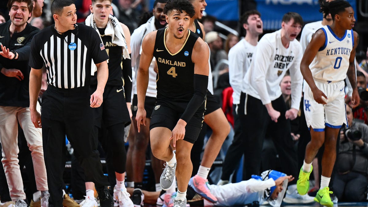 "March Madness 2024: Sweet 16 Recap and Title Chances"