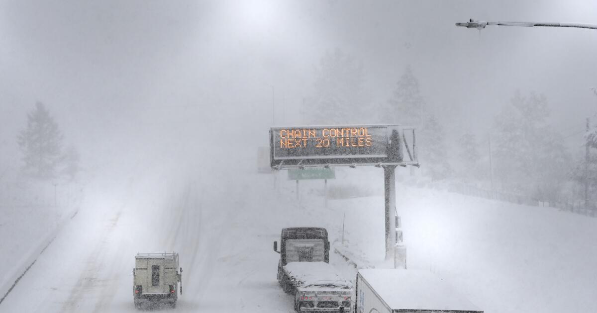 "Devastating California Blizzard Paralyzes Tahoe and Mammoth; Urgent Evacuation Advised"