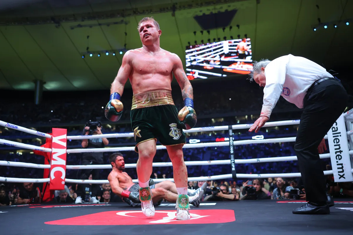 Featured image for Canelo Alvarez retains undisputed title with unanimous decision win over John Ryder.