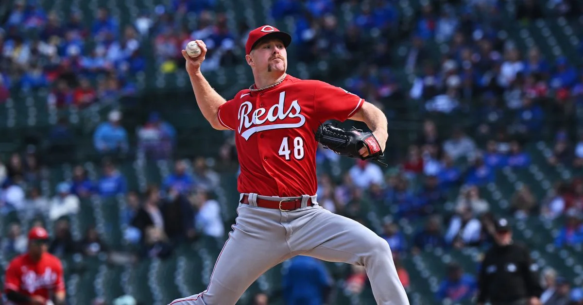 Cincinnati Reds send Chase Anderson to Tampa Bay Rays in trade.