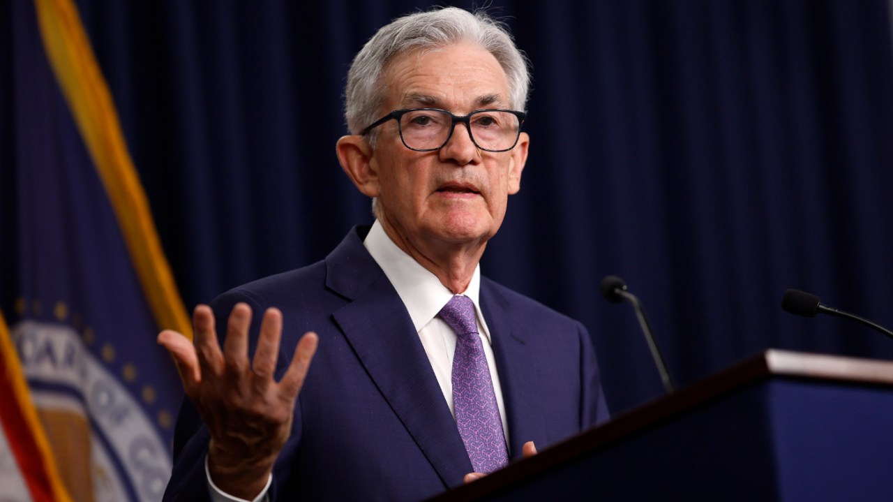 Trump Considers Jamie Dimon for Treasury, Signals Support for Fed's Powell