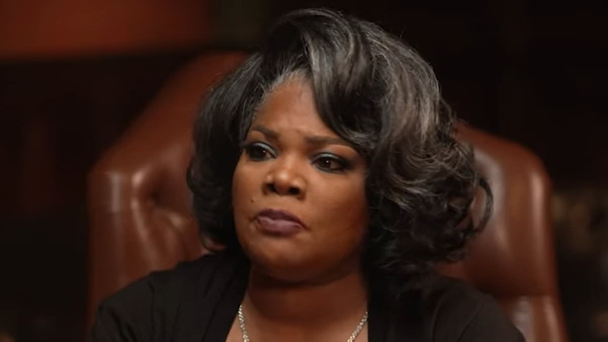 Featured image for Mo'Nique Unleashes Scathing Criticism on Hollywood Power Players