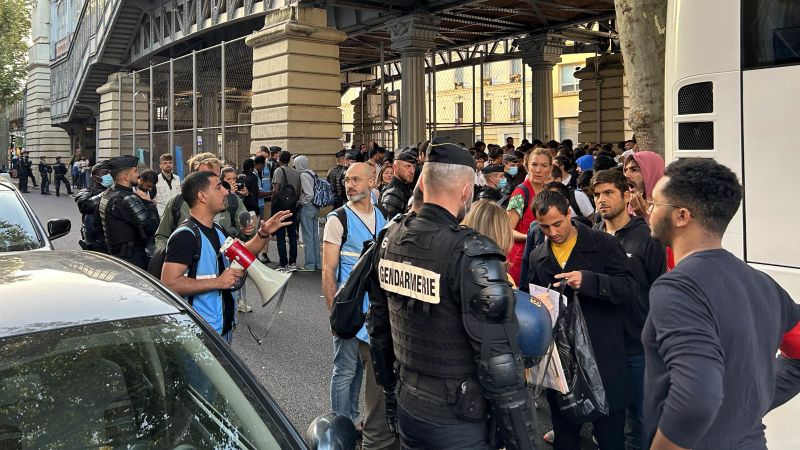 Paris Clears Homeless for Olympics
