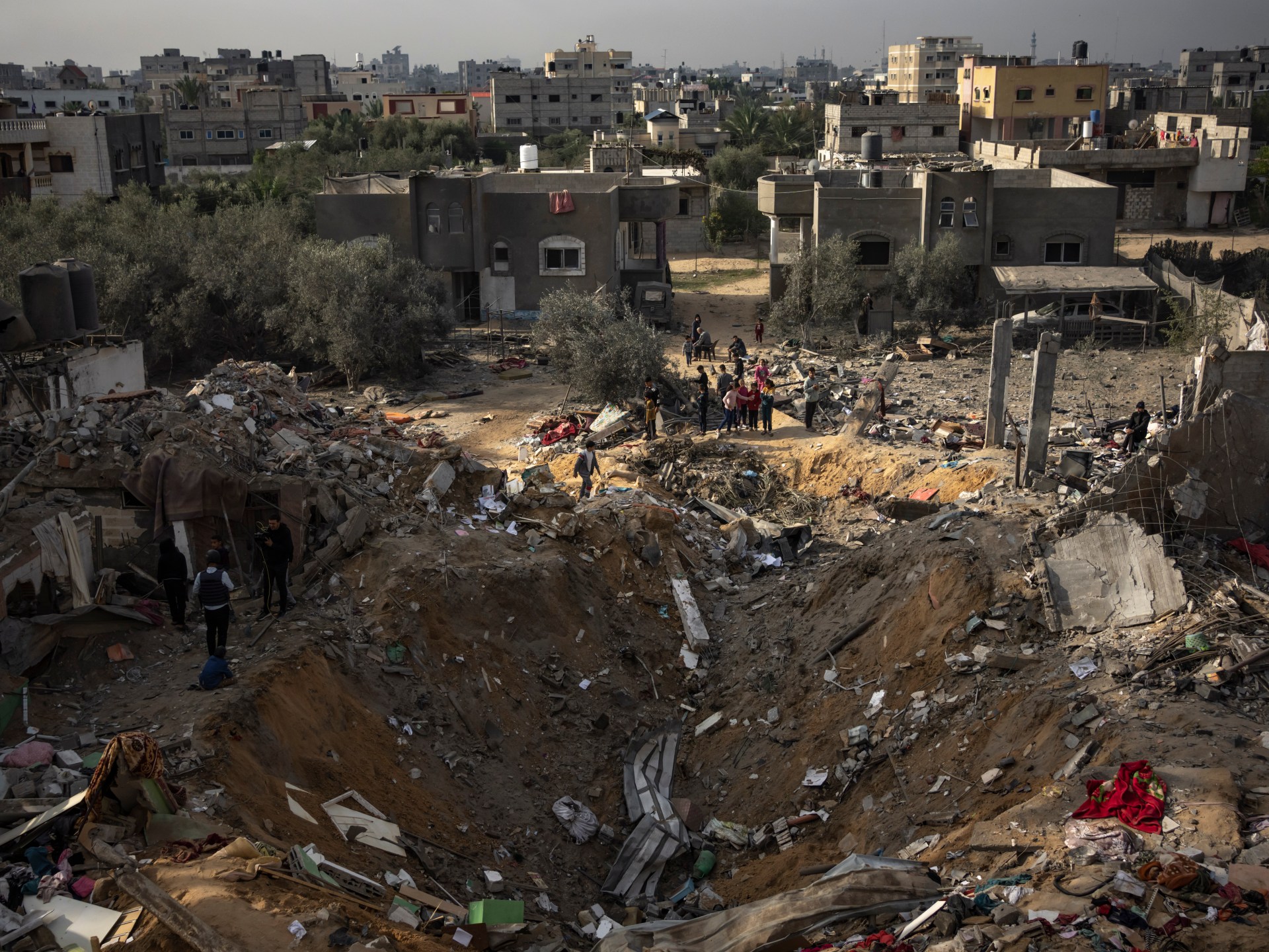 Gaza's Humanitarian Horror: Israel's Bombing and Starvation
