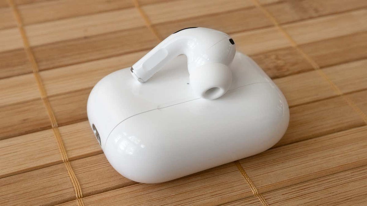 "Apple's Future AirPods Case Could Revive the iPod Nano"