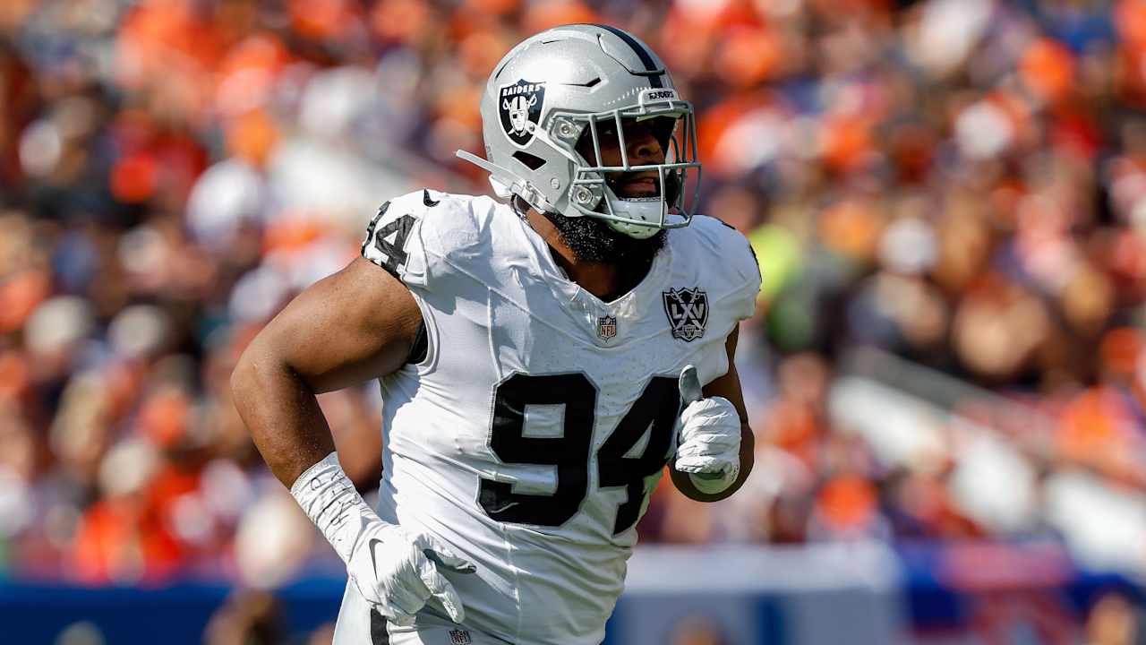 Featured image for Back Together Weekend: NFL Training Camp Highlights and Buzz